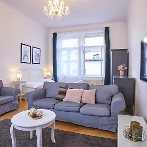 Апарт-отель Charles Bridge Premium, Прага