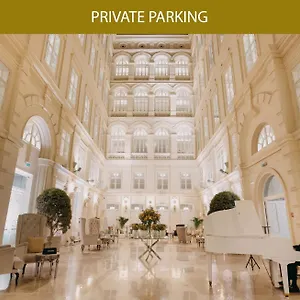 Hotel Grand Palace