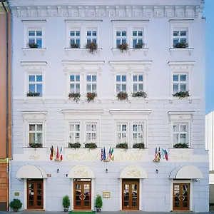 Arbes Otel