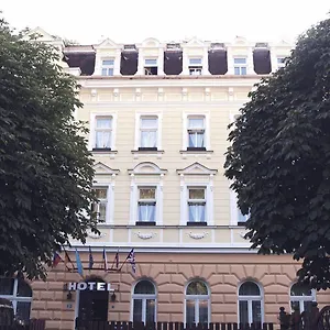 hotel-penzion-stmichael.karlovyvary-hotels.com/